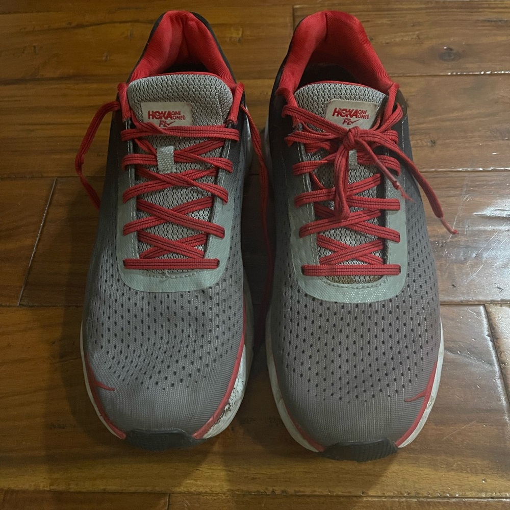 Hoka One One Elevon size 11.5